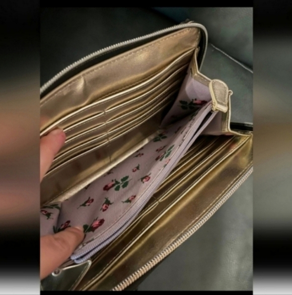 🍁🍂SUPER RARE MERMAID SEQUIN BIG BOW WALLET BETSEY JOHNSON - Picture 4 of 7